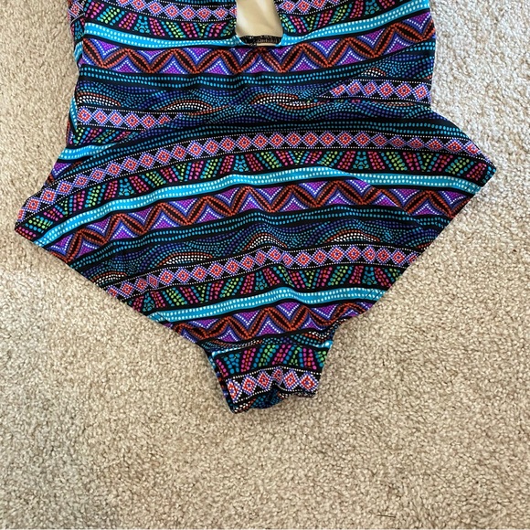 Miraclesuit multicolor pattern one piece swimsuit size 10 - Picture 5 of 7